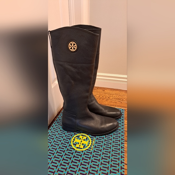 Tory Burch Boot - Picture 10 of 11